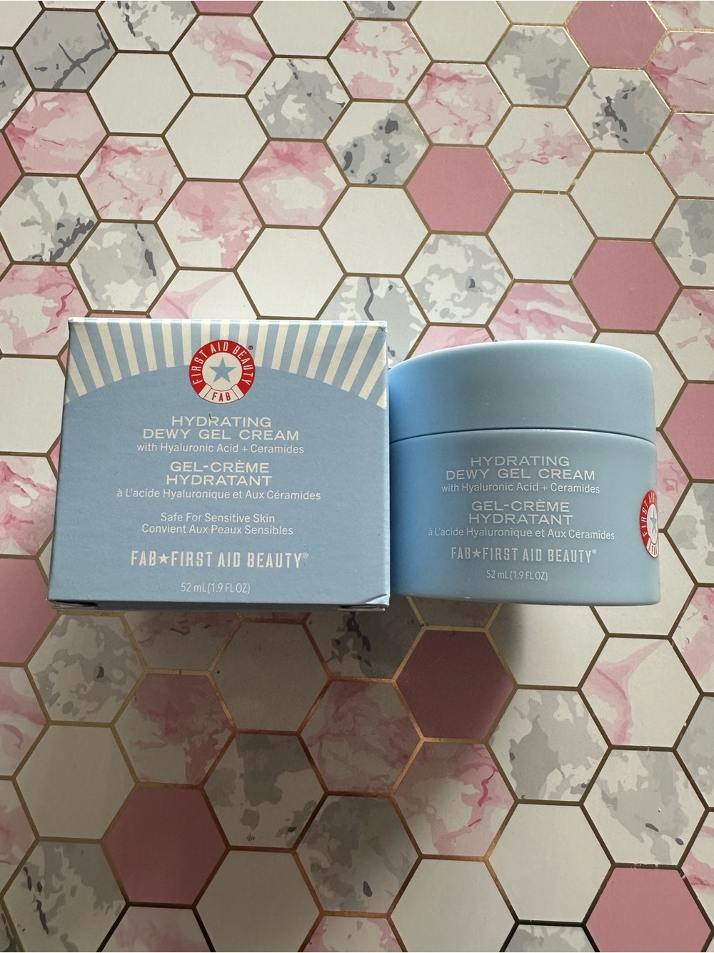 FIRST AID BEAUTY Hydrating Dewy Gel Cream Moisturizer with Hyaluronic Acid